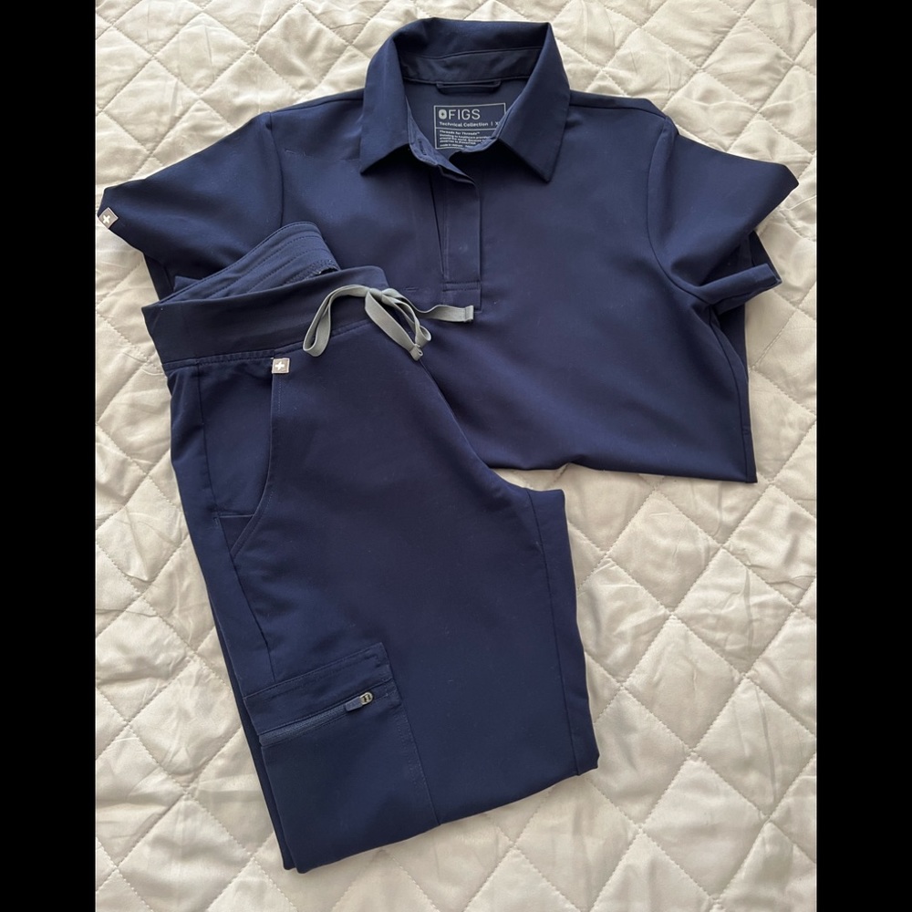 Figs Navy Scrub Set